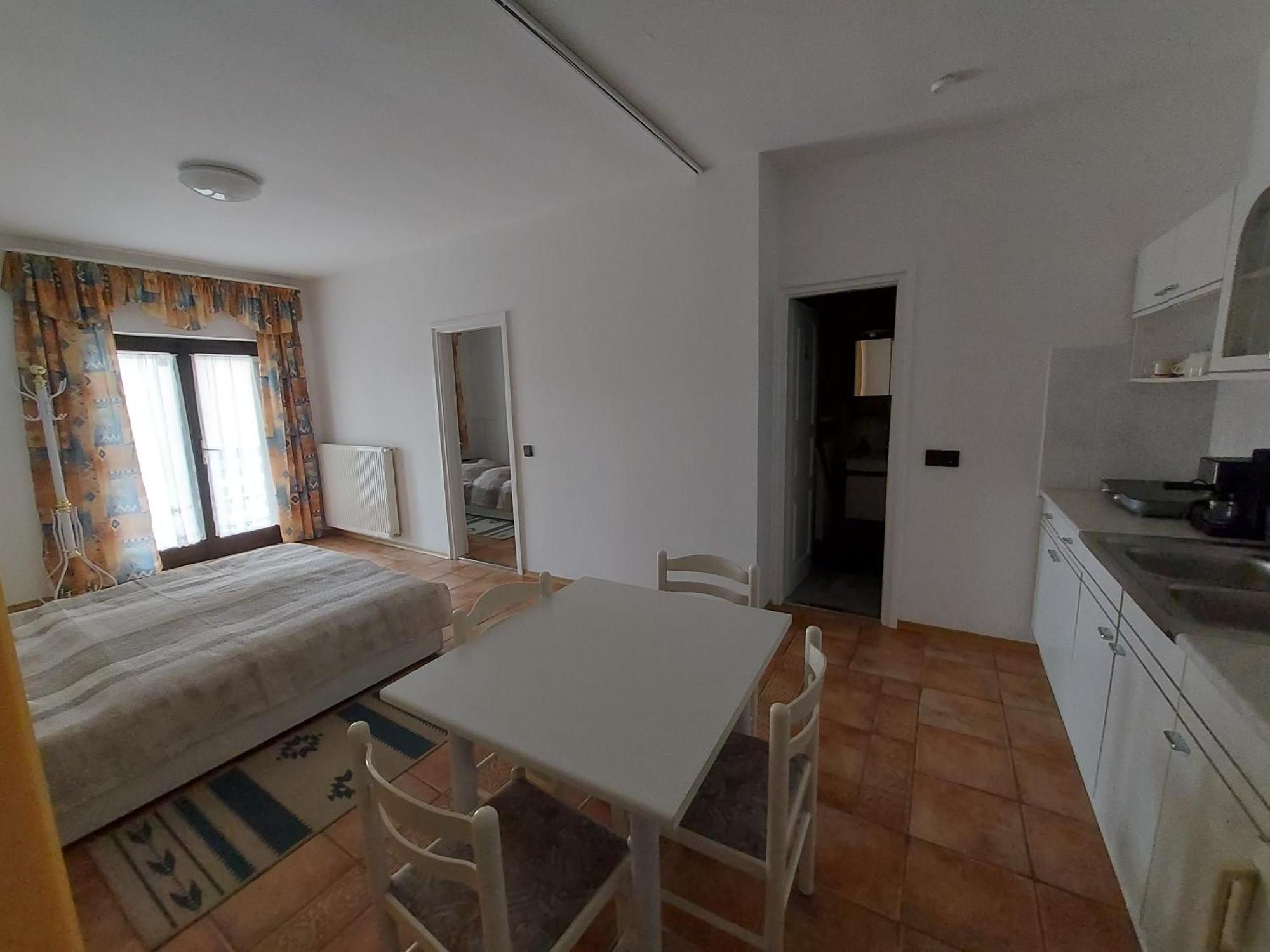 Istvan Apartmanok Keszthely Εξωτερικό φωτογραφία